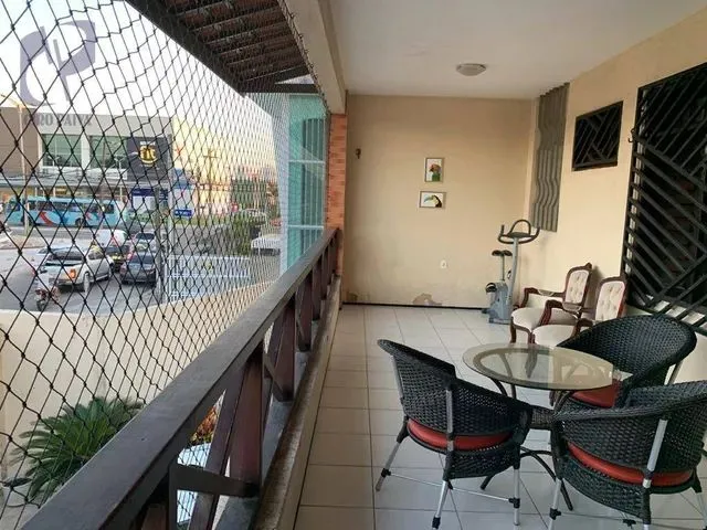 Imagem 5: Casa com 4 Dormitórios À Venda, 250 M² por R$ 850.000,00 - Cidade dos Funcionários