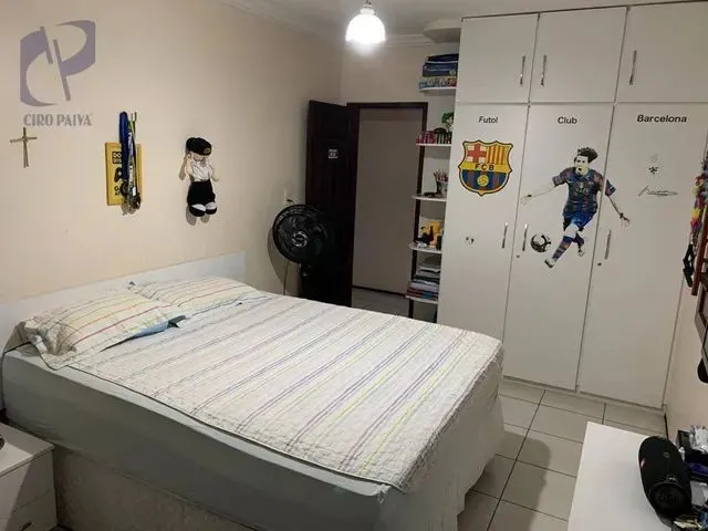 Imagem 8: Casa com 4 Dormitórios À Venda, 250 M² por R$ 850.000,00 - Cidade dos Funcionários