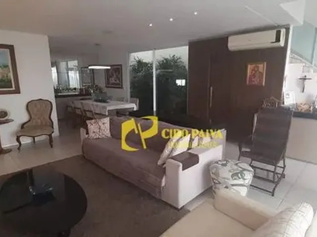 Imagem 4: Excelente Casa com 4 Dormitórios À Venda, 230 M²