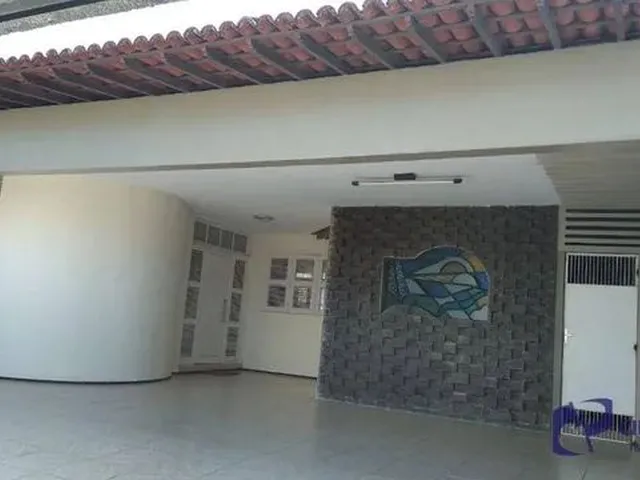 Imagem 1: Casa com 4 Dormitórios À Venda, 213 M² por R$ 690.000,00 - Vila União - Fortaleza/Ce