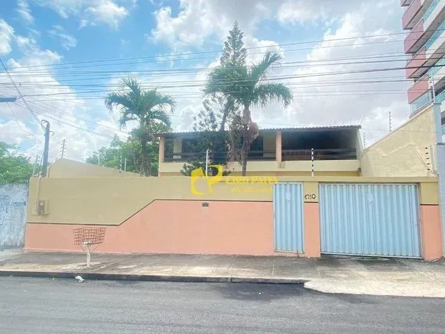 Imagem: Casa com 5 Dormitórios À Venda, 300 M²