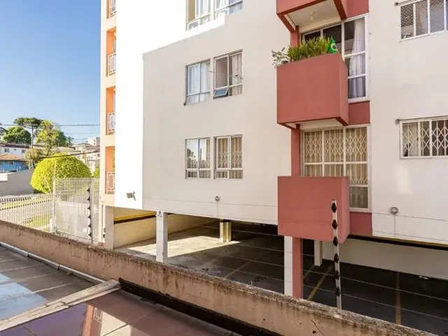 Imagem 11: Curitiba - Apartamento Padrão - Parolin