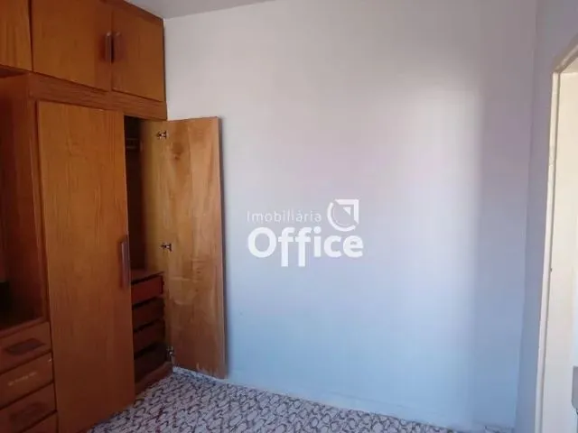 Imagem 6: Casa com 3 Dormitórios À Venda, 300 M² por R$ 370.000,00 - Maracanã - Anápolis/Go