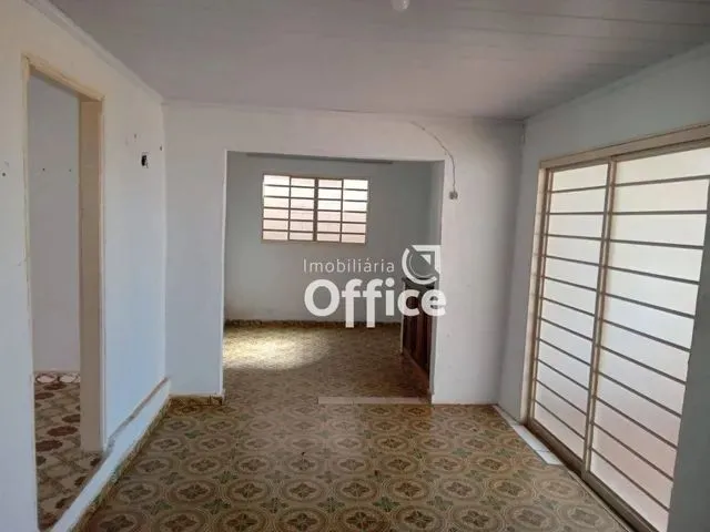 Imagem 12: Casa com 3 Dormitórios À Venda, 300 M² por R$ 370.000,00 - Maracanã - Anápolis/Go