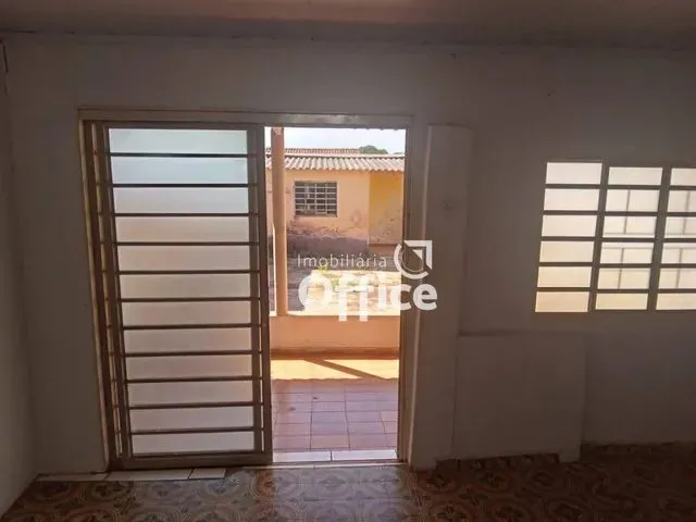 Imagem 7: Casa com 3 Dormitórios À Venda, 300 M² por R$ 370.000,00 - Maracanã - Anápolis/Go