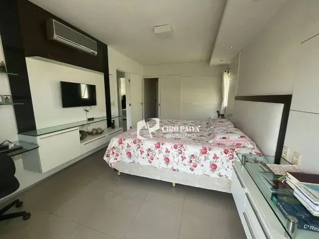 Imagem 2: Casa com 3 Dormitórios À Venda, 210 M² por R$ 950.000,00 - Cidade dos Funcionários
