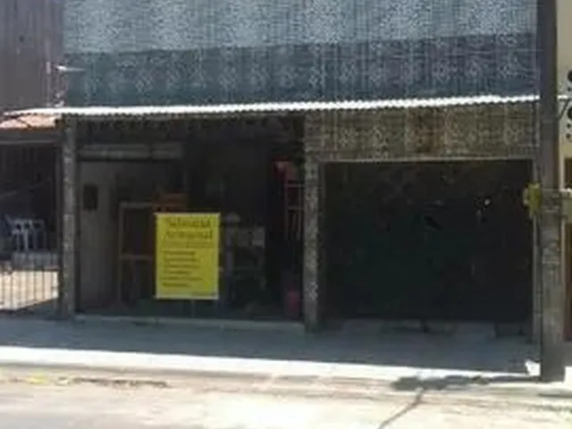 Imagem: Casa com 4 Dormitórios À Venda, 33 M²