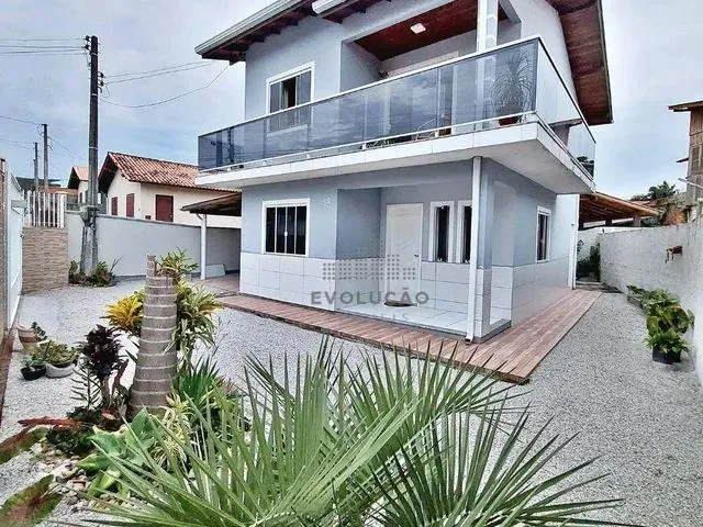 Imagem: Casa 02 Quartos, 04 Vagas, Sacada - Bom