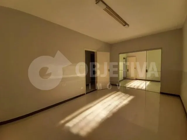 Imagem: Casa para Aluguel, 3 Quartos, 1 Suíte