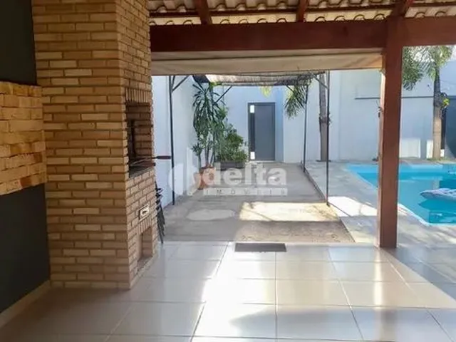 Imagem: Casa para Aluguel, 2 Quartos, 2 Suítes