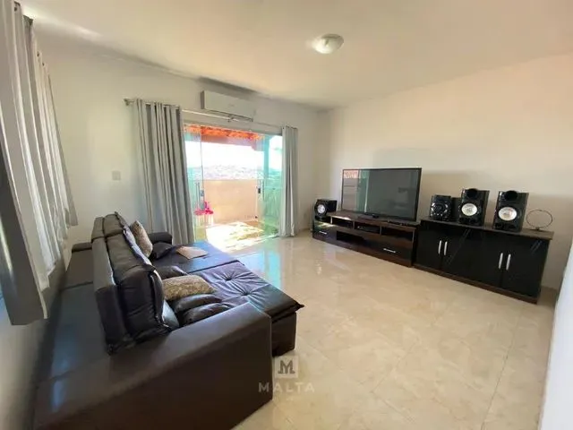 Imagem: Casa para Aluguel no Bairro Tirol de 3 Quartos