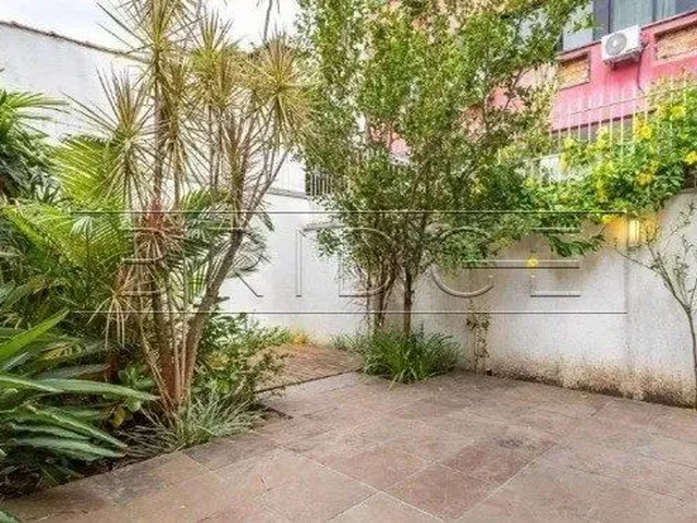 Imagem: Porto Alegre - Casa Padrão - Petrópolis