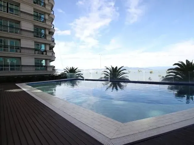 Imagem: Apartamento de 4 Suítes na Beira-Mar, Agronômica