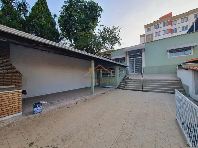 Imagem: Casa Comercial 7 Quartos, 2 Banheiros 2