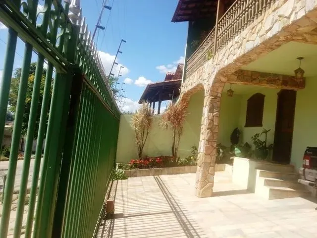 Imagem 5: Casa com 5 Dormitórios À Venda em Contagem