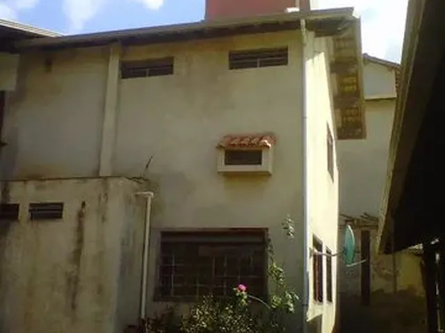 Imagem 1: Casa com 4 Dormitórios À Venda em Contagem