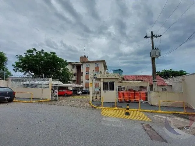 Imagem 1: Apartamento para Venda em Florianópolis, Capoeiras, 3 Dormitórios, 1 Banheiro, 1 Vaga