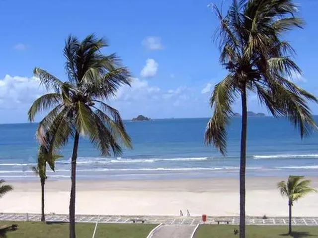 Imagem: Guarujá - Praia Enseada - Sp