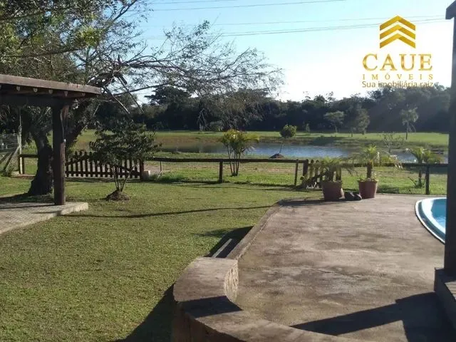 Imagem 4: Casa em Condomínio Fechado com Lagoa