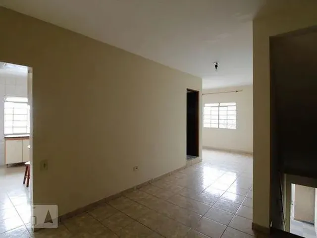 Imagem 14: Casa para Venda Possui 101 Metros Quadrados com 3 Quartos em Sete de Abril - Salvador - Ba