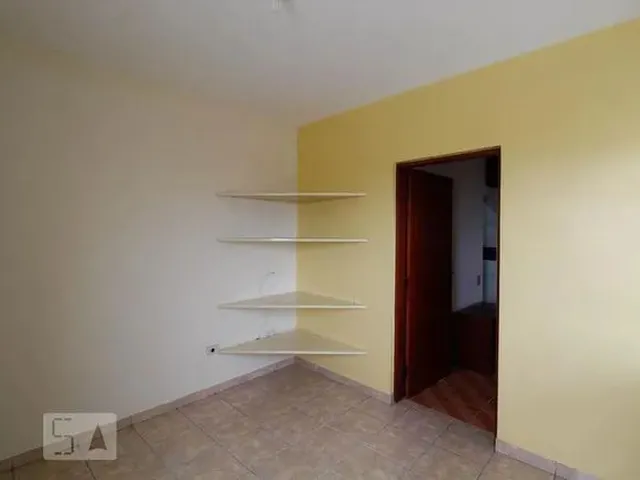 Imagem 13: Casa para Venda Possui 101 Metros Quadrados com 3 Quartos em Sete de Abril - Salvador - Ba