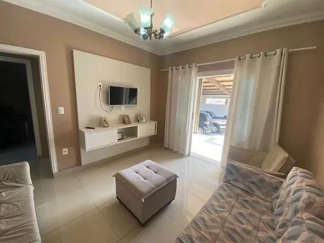 Imagem 4: Casa com 4 Dormitórios À Venda em Contagem