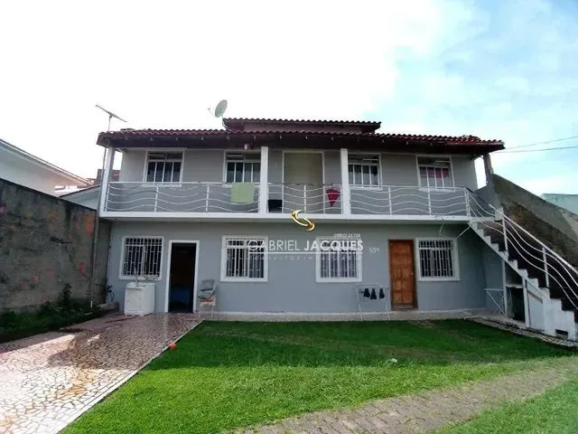 Imagem: Casa com 7 Dormitórios À Venda, 200 M²