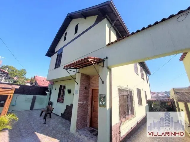 Imagem 1: Casa no Piso Superior de 2 Dormitórios