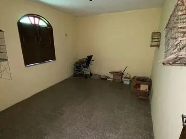 Imagem 7: Casa para Aluguel Possui 200 Metros Quadrados com 6 Quartos em Centro - Crato - Ce