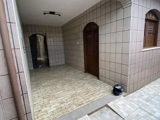 Imagem 5: Casa para Aluguel Possui 200 Metros Quadrados com 6 Quartos em Centro - Crato - Ce