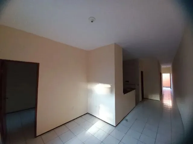 Imagem 8: Aluga-Se Casa Imperdível na Maraponga- C/2 Suítes e Perto do Shopping Parangaba