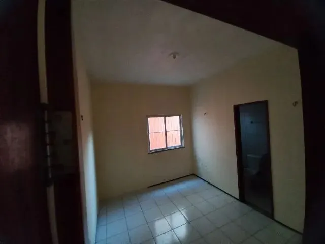 Imagem 2: Aluga-Se Casa Imperdível na Maraponga- C/2 Suítes e Perto do Shopping Parangaba