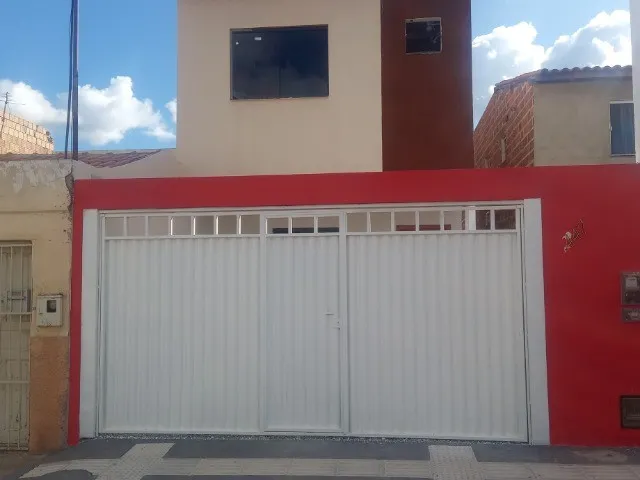 Imagem: Casa Sendo Um Belo Sobrado Novinho com Ótima