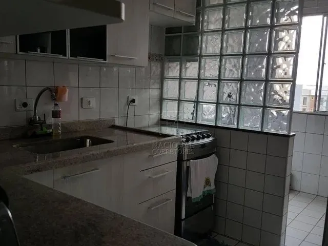 Imagem: Apartamento com 2 Dormitórios À Venda