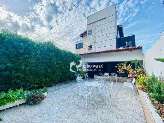 Imagem: Casa com 4 Dormitórios À Venda, 358 M²