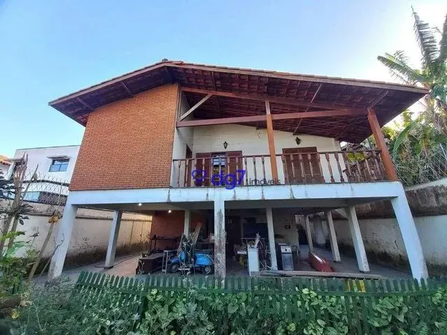 Imagem: Casa com 3 Dormitórios À Venda, 321 M²
