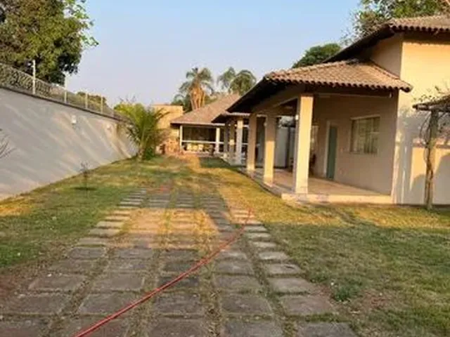 Imagem 1: Casa À Venda em Aruãna com Dois Chales Sendo Duas Suítes Sendo Duas Suítes Cada