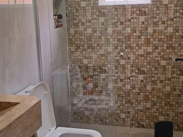 Imagem: Duas Casas a Venda