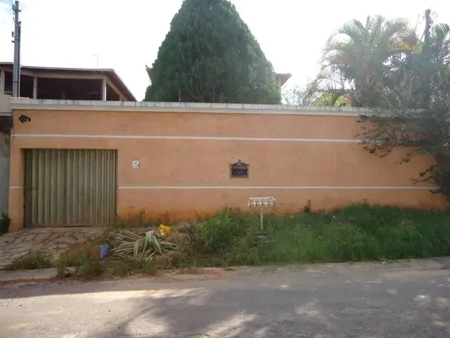 Imagem 1: Casa com 5 Dormitórios À Venda em Contagem