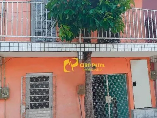 Imagem: Casa com 4 Dormitórios À Venda, 140 M²