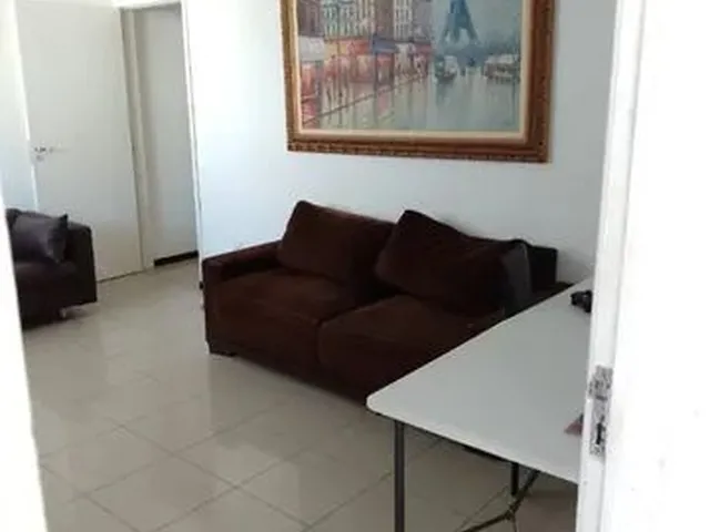 Imagem: A casa possui 4 Dormitórios, 1 Suíte, 3 Banheiros, 2
