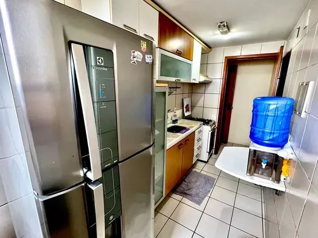 Imagem: O apartamento possui 3 Dormitórios, 2 Banheiros, 1 Vaga na