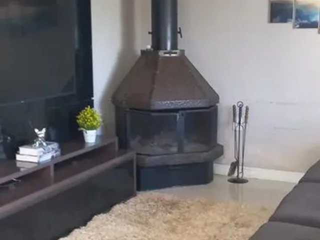 Imagem 3: Aluga Casa com 4 dormitórios