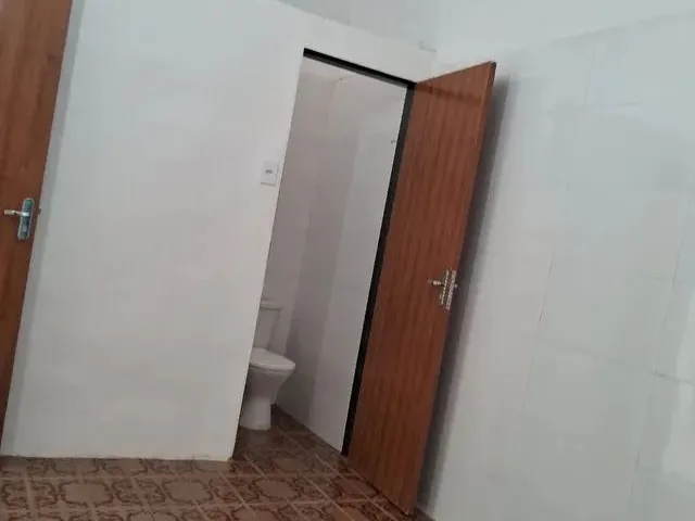 Imagem: Alugo Cômodos 500,00