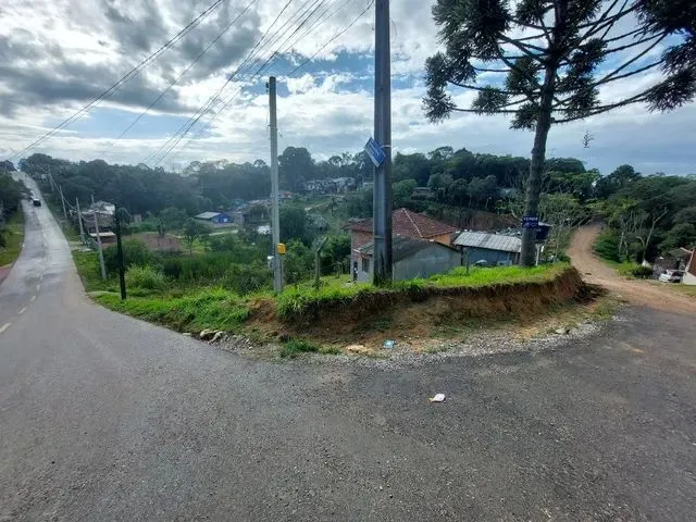 Imagem 1: Sobrado em São José dos Pinhais