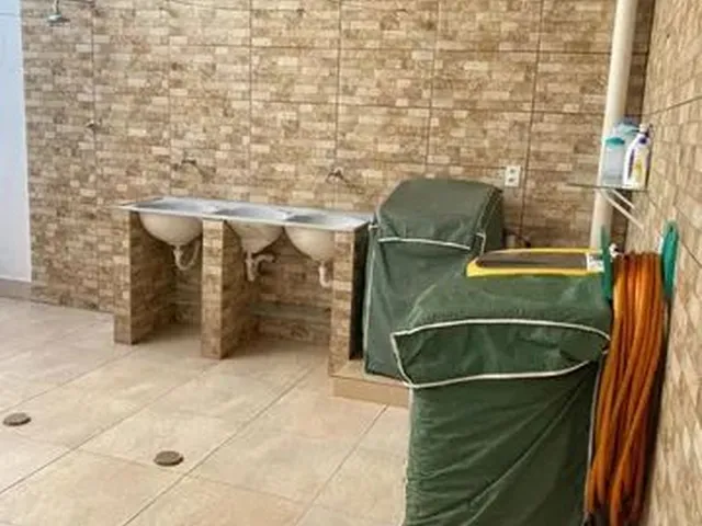 Imagem 2: Casa Próximo Ao Viaduto com Móveis Planejados