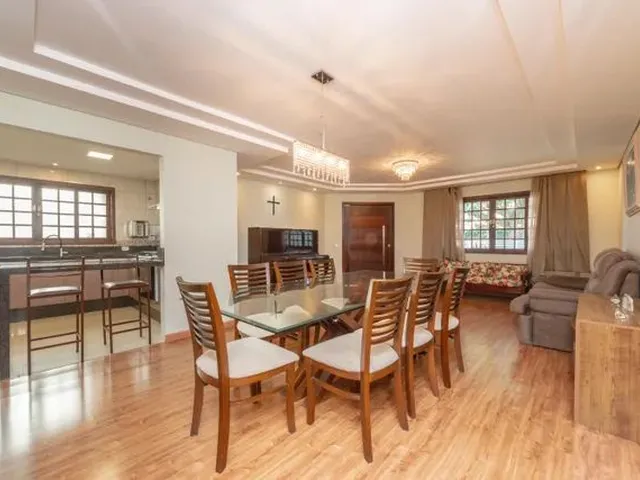 Imagem: Casa Térrea com 3 Dormitórios À Venda