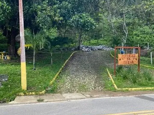 Imagem 8: Lotes em Pacoti, 10X30 - Financiados. . no Momento Presente