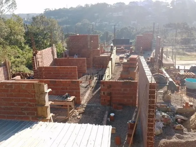 Imagem 4: Casa em Gramado no Vale das Colinas com 3 dormitórios e duas suítes, sendo uma suíte