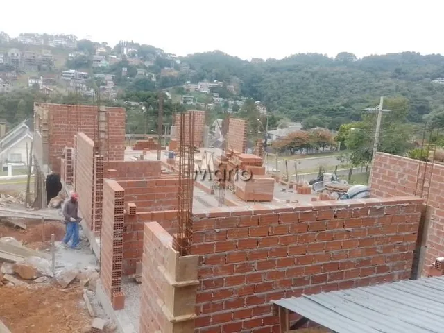 Imagem 7: Casa em Gramado no Vale das Colinas com 3 dormitórios e duas suítes, sendo uma suíte